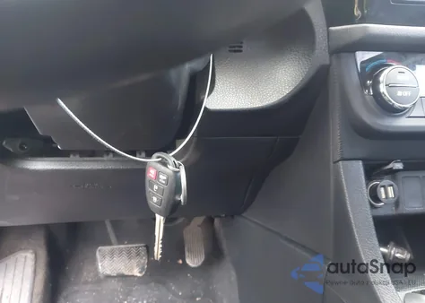 2015 Toyota Corolla S Plus z USA, uszkodzony, nr VIN 2T1BURHE0FC298114